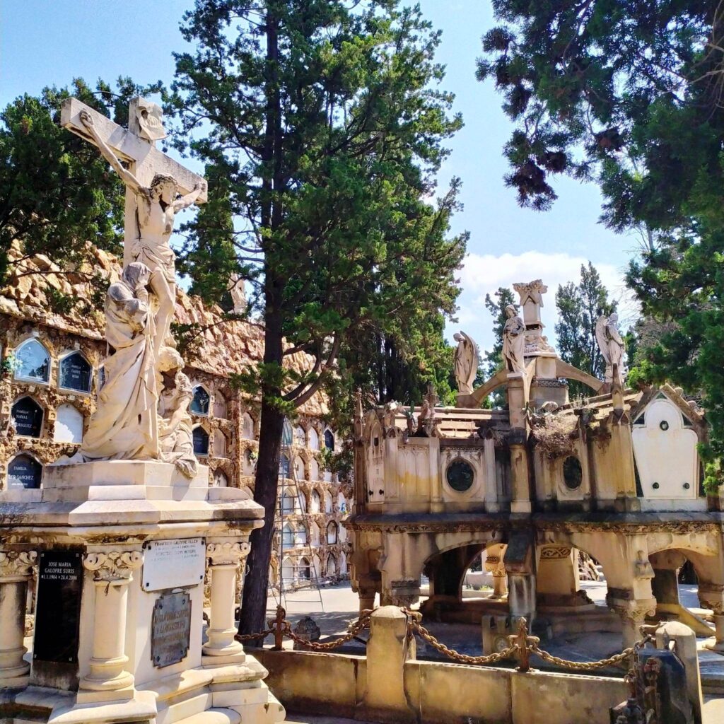 кладбище в Барселоне