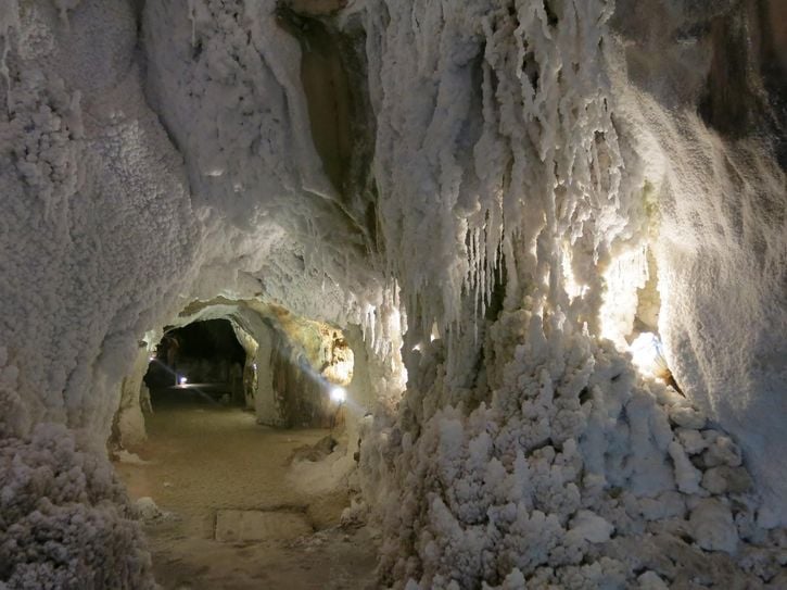 Экскурсия Замок Кардона и соляная пещера - 4